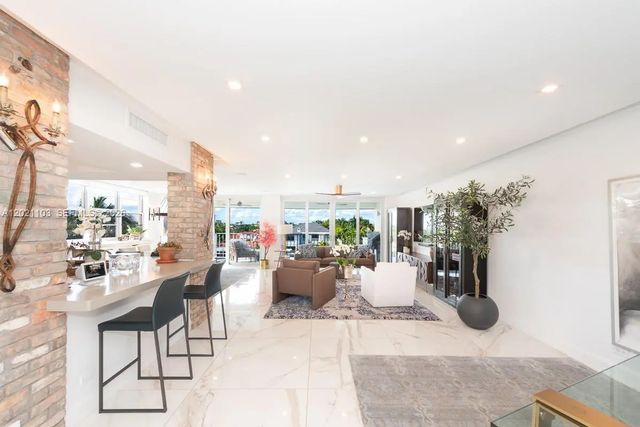 10180 W Bay Harbor Drive #4a, Bay Harbor Islands