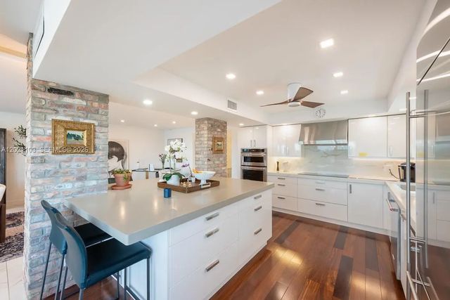 5 of 33 - 10180 W Bay Harbor Drive #4a, Bay Harbor Islands, FL
