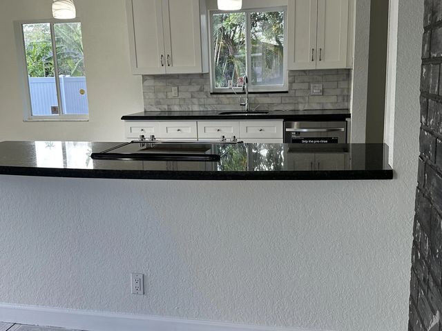 5 of 18 - 2811 Nw 8th Street, Pompano Beach, FL