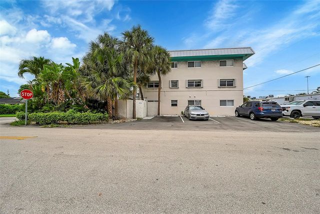 4 of 34 - 2715 Ne 49th Street, Fort Lauderdale, FL