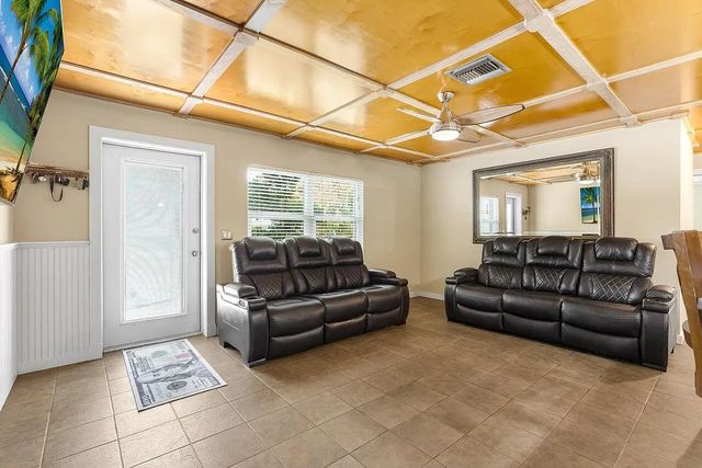 3 of 18 - 266 20th Avenue, Vero Beach, FL