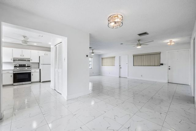 4 of 22 - 941 Crystal Lake Drive #207, Deerfield Beach, FL
