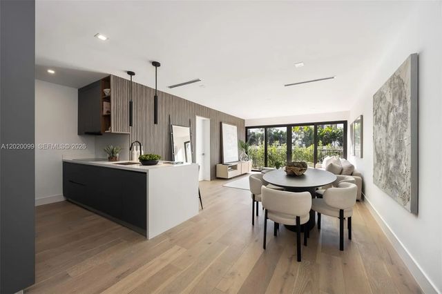 3 of 26 - 204 Sunrise Drive #204b, Key Biscayne, FL