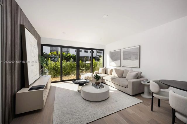 4 of 26 - 204 Sunrise Drive #204b, Key Biscayne, FL