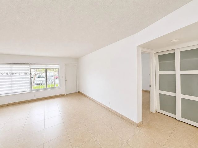 1460 Ne 169th Street #108, North Miami Beach