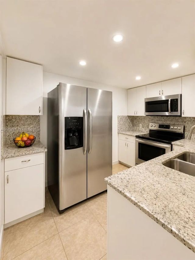 2 of 27 - 1460 Ne 169th Street #108, North Miami Beach, FL