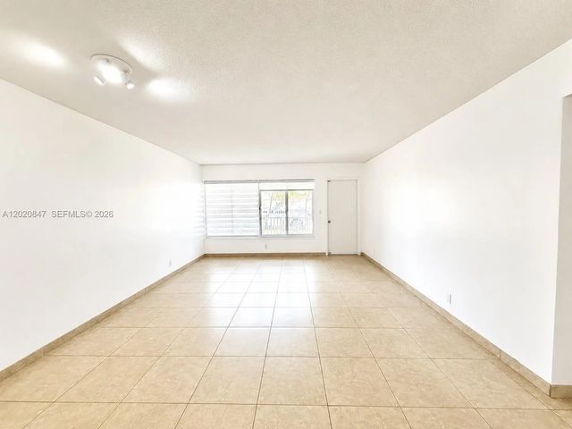 3 of 27 - 1460 Ne 169th Street #108, North Miami Beach, FL