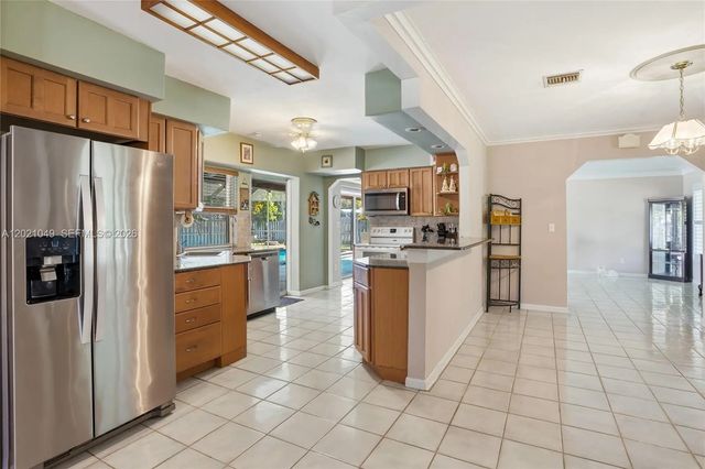 4 of 17 - 8495 Sw 160th Street, Palmetto Bay, FL