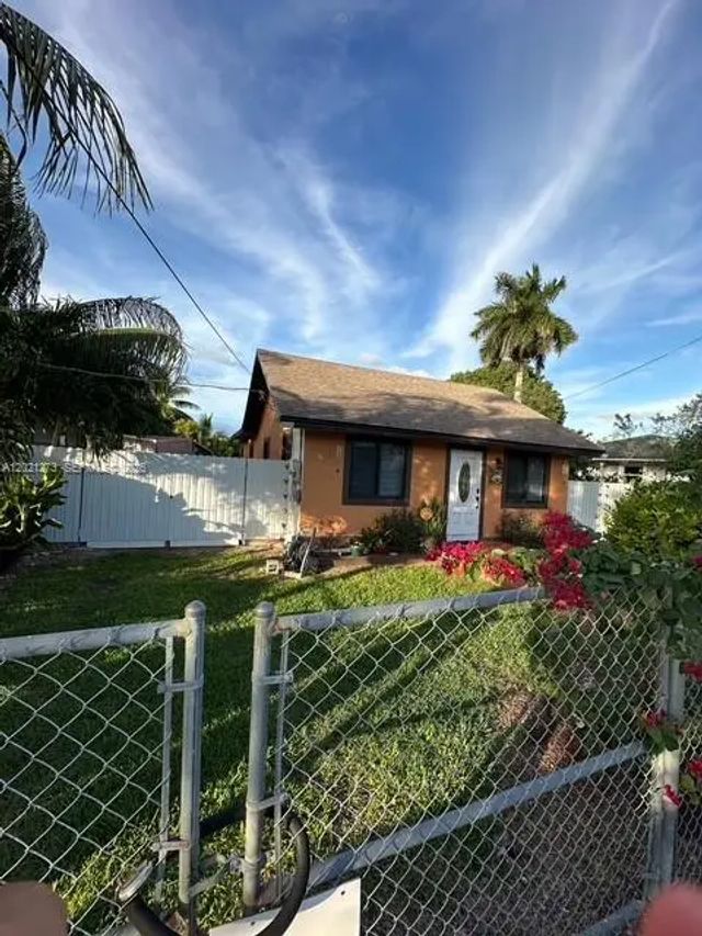 320 Nw 2nd Street, Florida City