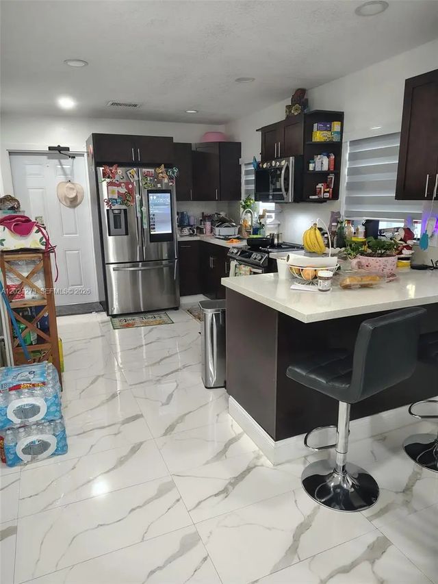 3 of 8 - 320 Nw 2nd Street, Florida City, FL