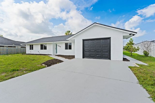 3 of 38 - 2674 Sw Monterrey Lane, Port St. Lucie, FL