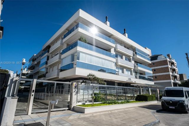 1540 Rua Das Piraunas #403, 