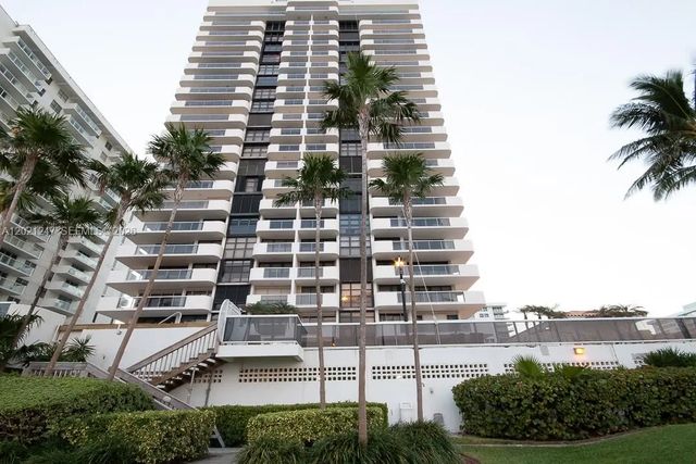 5757 Collins Avenue #703, Miami Beach
