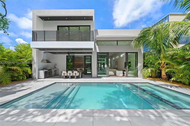 280 Nw 47th Street, Miami
