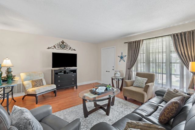 3 of 32 - 5017 Nw 49th Road, Tamarac, FL