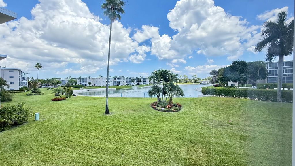 2728 N Garden Dr Drive N #214, Lake Worth Beach