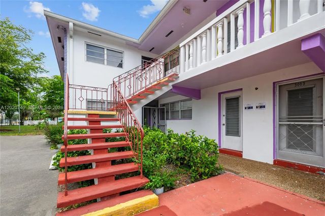 2 of 19 - 245 Ne 191st Street #3014, Miami, FL