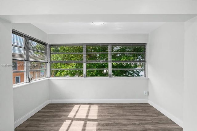 4 of 19 - 245 Ne 191st Street #3014, Miami, FL