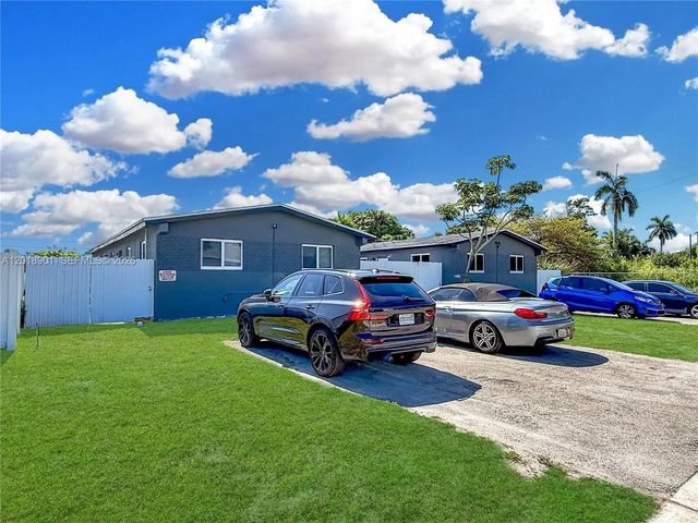 3 of 29 - 2620 Nw 18th Terrace, Oakland Park, FL