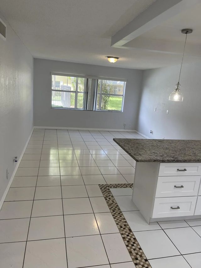 5 of 19 - 440 Se 2nd Avenue #5, Deerfield Beach, FL