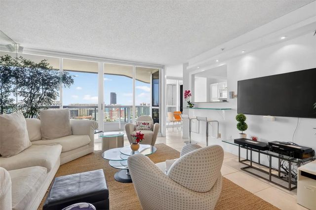 2 of 36 - 21205 Yacht Club Drive #2409, Aventura, FL