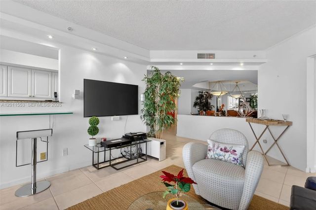 5 of 36 - 21205 Yacht Club Drive #2409, Aventura, FL