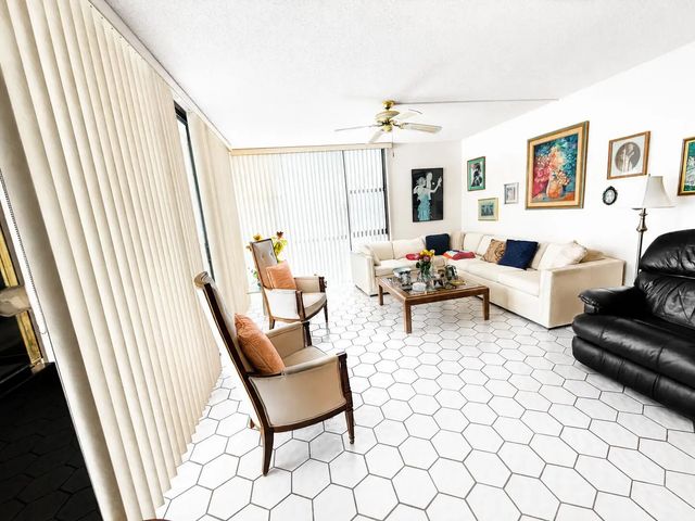 5 of 15 - 20301 W Country Club Drive #329, Aventura, FL