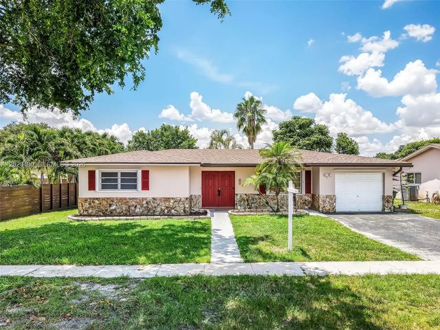 500 Nw 96th Terrace, Pembroke Pines