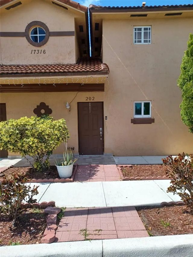 2 of 6 - 17316 Nw 74th Avenue #202, Hialeah, FL