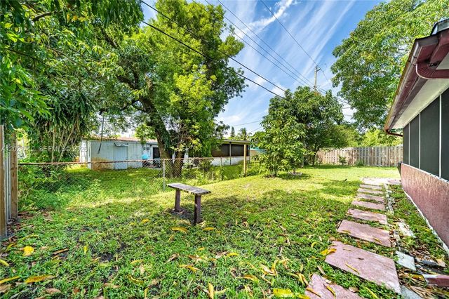 4 of 31 - 4360 Nw 32nd Court, Lauderdale Lakes, FL