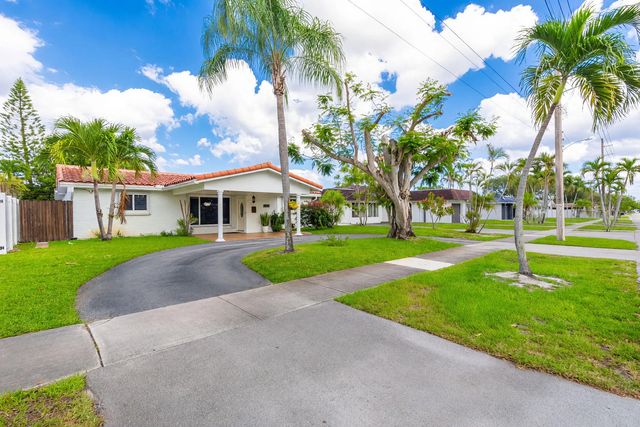 2 of 23 - 2141 N 56th Avenue, Hollywood, FL