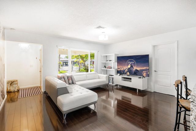 3 of 23 - 2141 N 56th Avenue, Hollywood, FL
