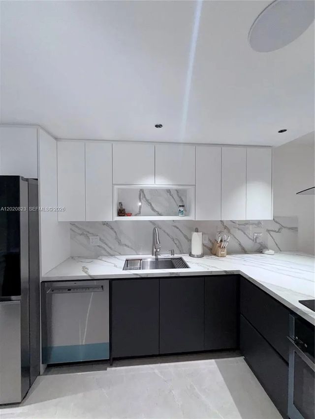 2 of 62 - 605 Oaks Drive #307, Pompano Beach, FL