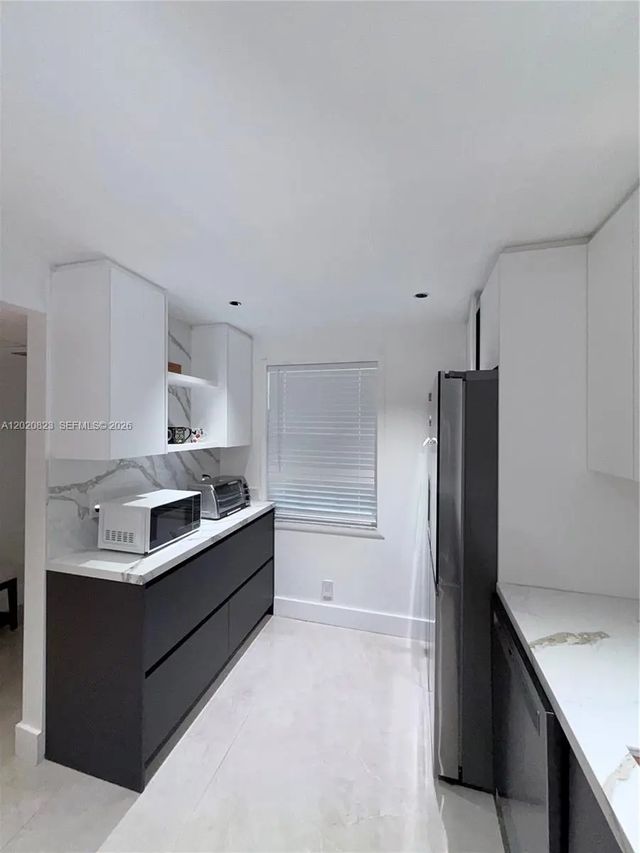3 of 62 - 605 Oaks Drive #307, Pompano Beach, FL