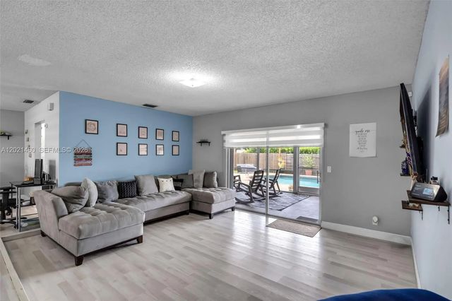 4 of 26 - 850 Nw 79th Avenue, Margate, FL