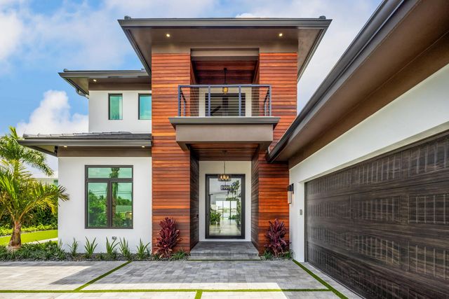 4 of 82 - 1708 N Lakeside Drive, Lake Worth Beach, FL