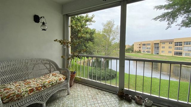 6051 Nw 61st Avenue #211, Tamarac