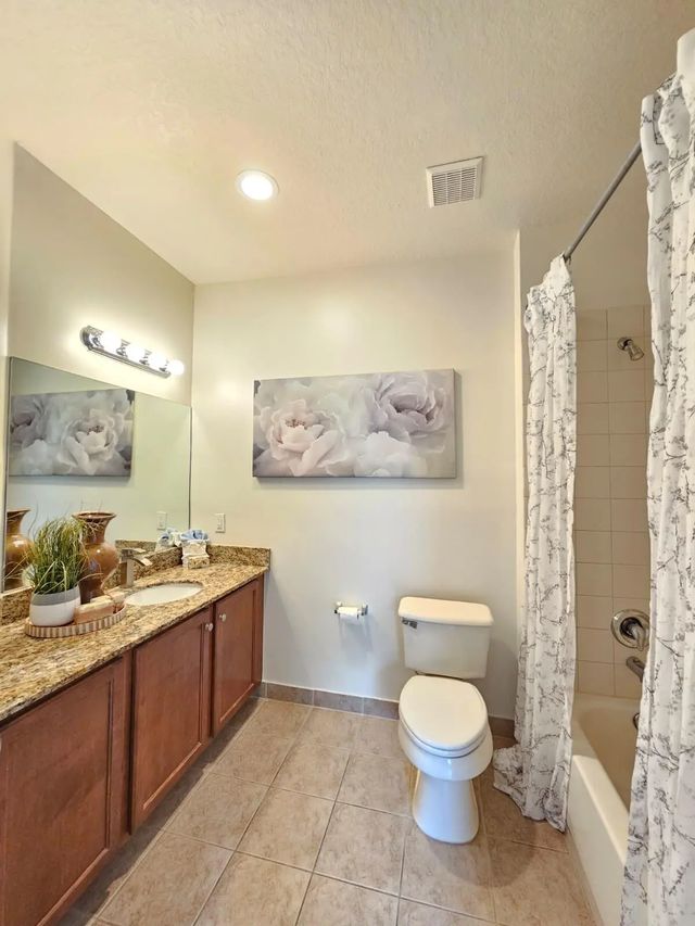 2 of 7 - 3022 Laurel Ridge Circle, Riviera Beach, FL