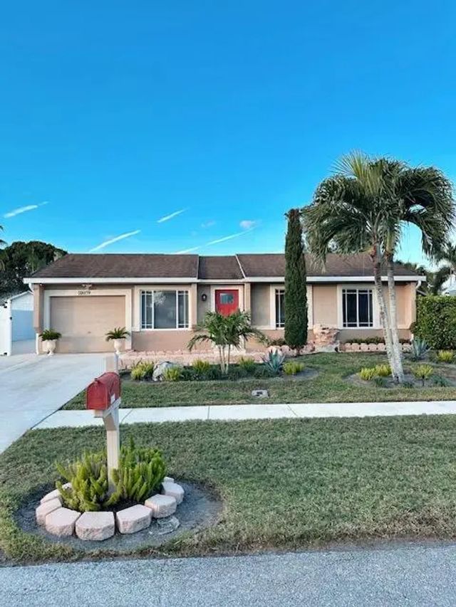 2 of 31 - 10079 Yeoman Lane, Royal Palm Beach, FL