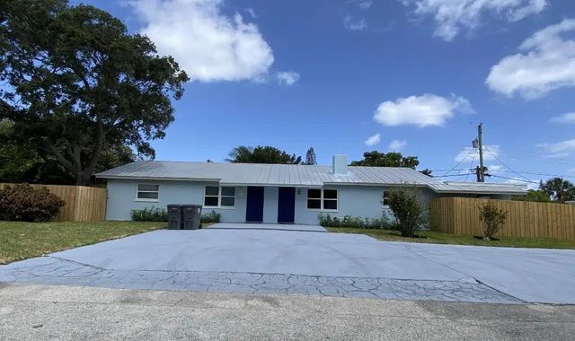 2 of 21 - 1867 Windsor Drive, North Palm Beach, FL