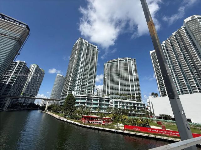 92 Sw 3rd Street #1804, Miami