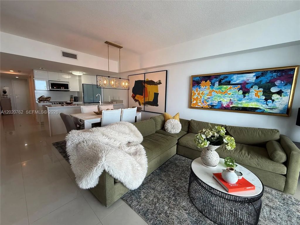 185 Sw 7th Street #3803, Miami