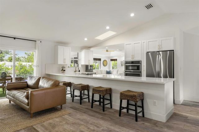 4 of 35 - 7400 Sw 170th Terrace, Palmetto Bay, FL