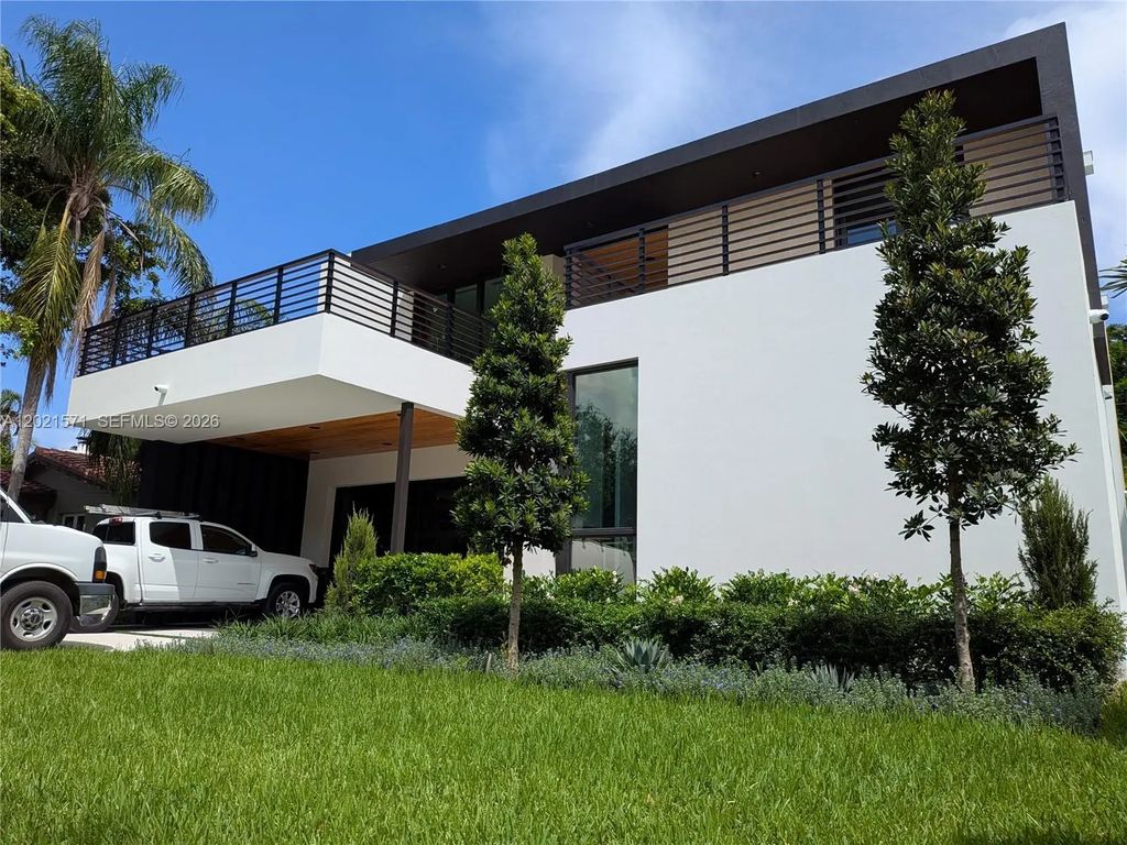528 Ne 13th Avenue, Fort Lauderdale
