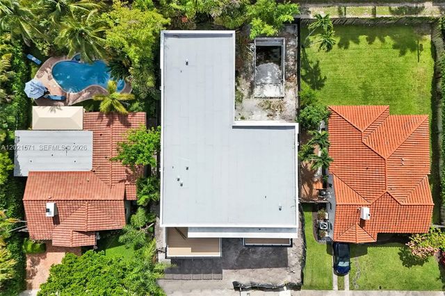 4 of 29 - 528 Ne 13th Avenue, Fort Lauderdale, FL
