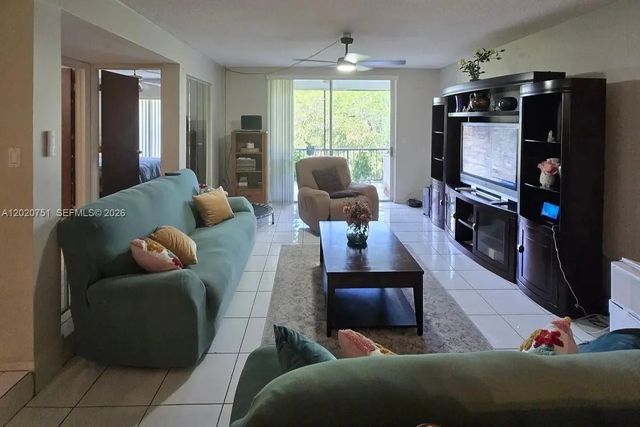 3660 Inverrary Drive #3t, Lauderhill