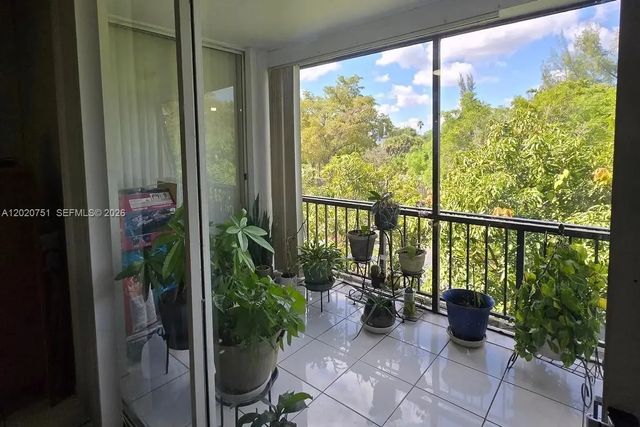 5 of 18 - 3660 Inverrary Drive #3t, Lauderhill, FL