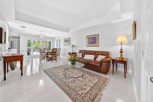 3 of 29 - 323 Navarre Avenue #403, Coral Gables, FL
