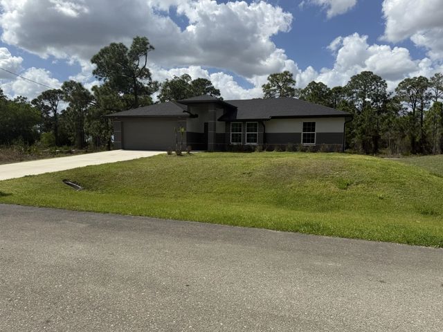 2 of 11 - 1046 S Cheney Ave Avenue S, Lehigh Acres, FL