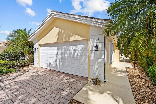 2 of 45 - 918 Sw Balmoral Trace, Stuart, FL
